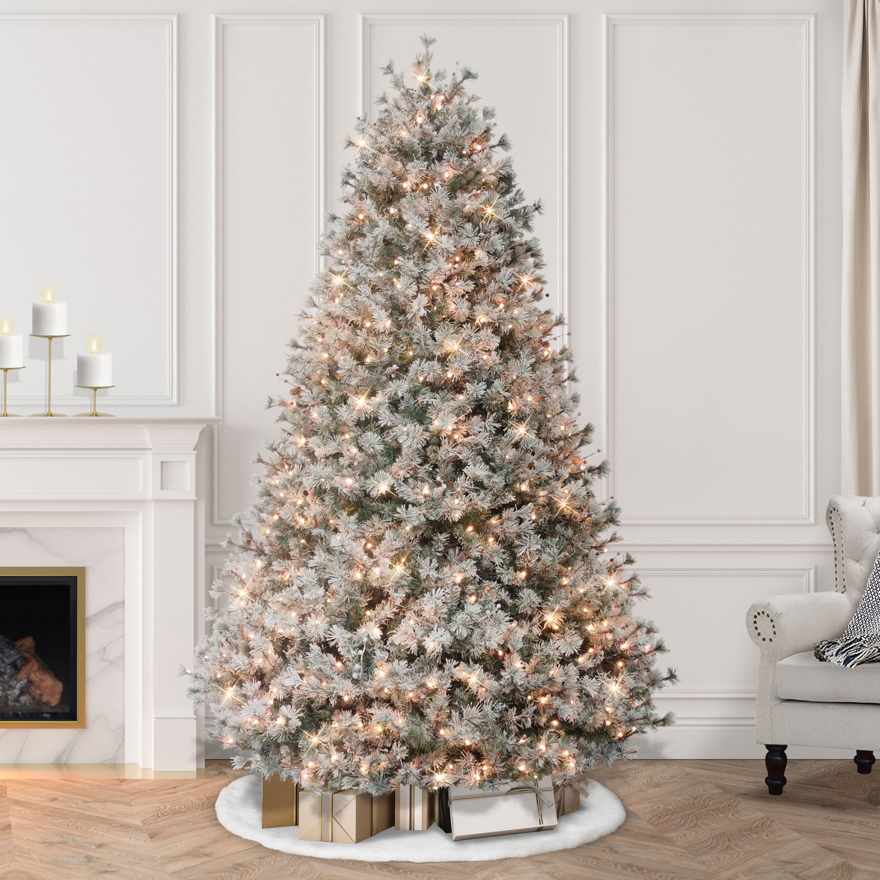 7.5' Pre-Lit Flocked Idaho Spruce Christmas Tree